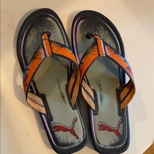 Puma flip flops